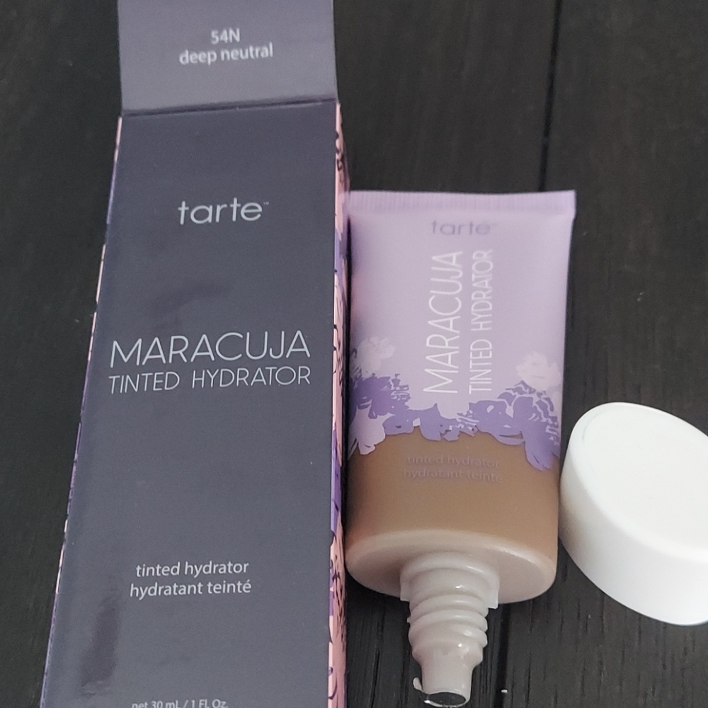 NIB Tarte Maracuja Tinted moisturizer